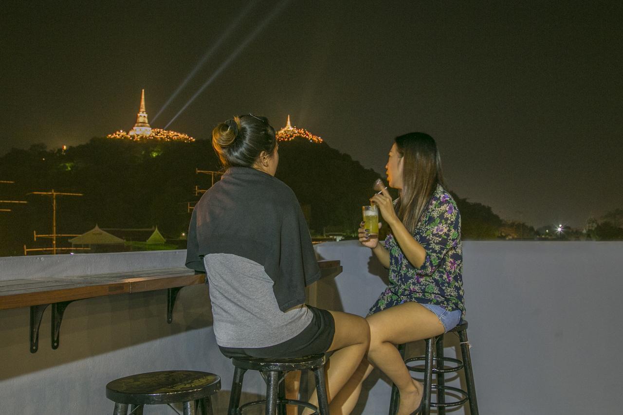 Chedi View Hostel Phetchaburi Buitenkant foto